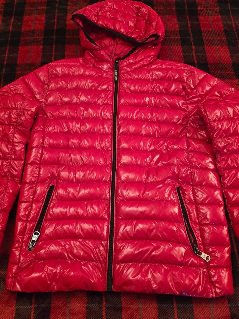 Calvin Klein High-Shine Packable Hooded Puffer Jacket Red Medium